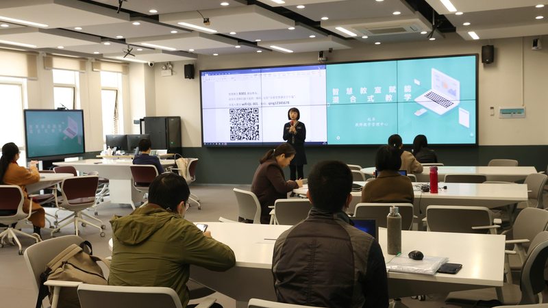 在对比会计网课平台的通过率时，可以从以下几个方面进行：